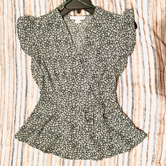 Short sleeve floral blouse - Picture 1 of 1